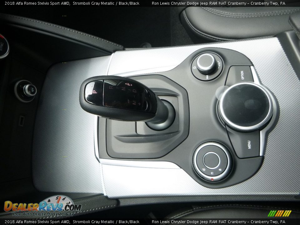 2018 Alfa Romeo Stelvio Sport AWD Shifter Photo #32
