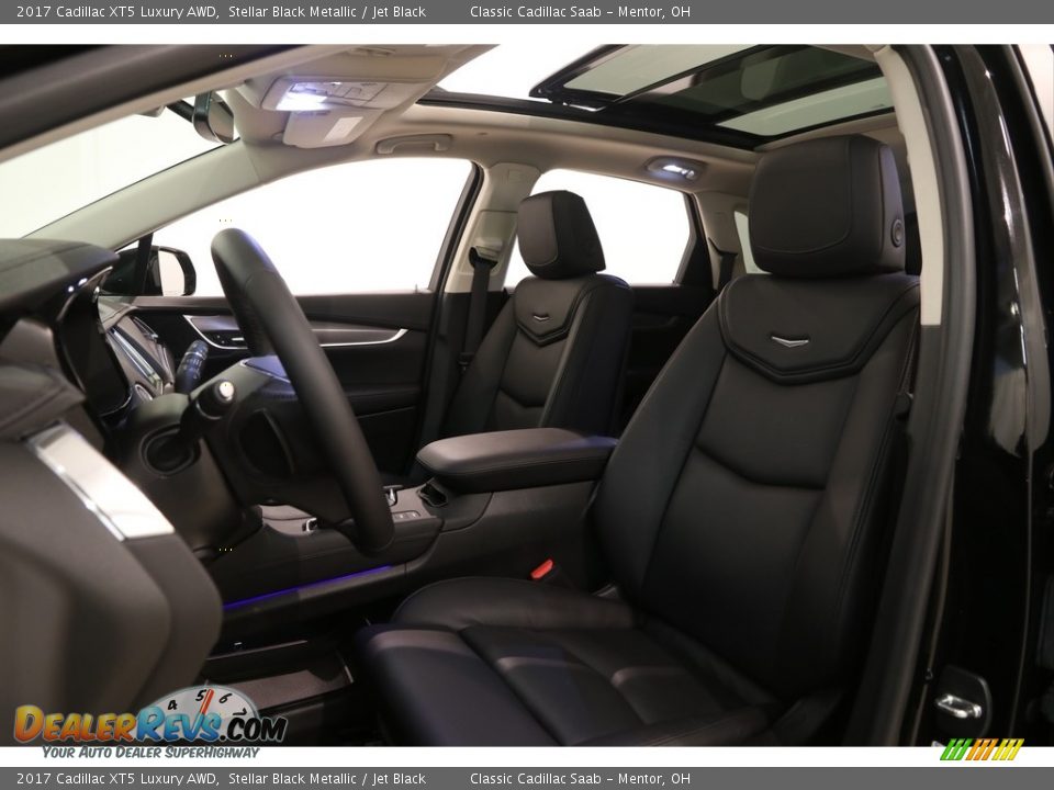 2017 Cadillac XT5 Luxury AWD Stellar Black Metallic / Jet Black Photo #4