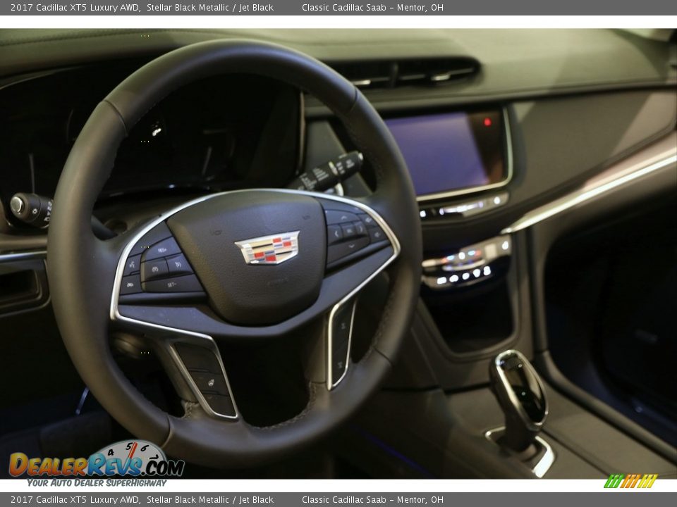 2017 Cadillac XT5 Luxury AWD Stellar Black Metallic / Jet Black Photo #5