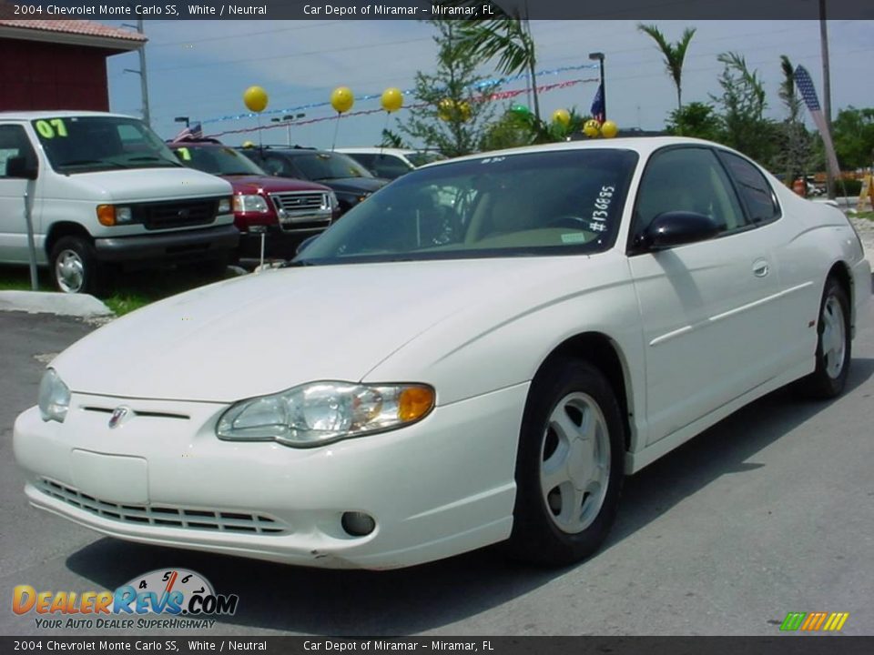 2004 Chevrolet Monte Carlo SS White / Neutral Photo #1