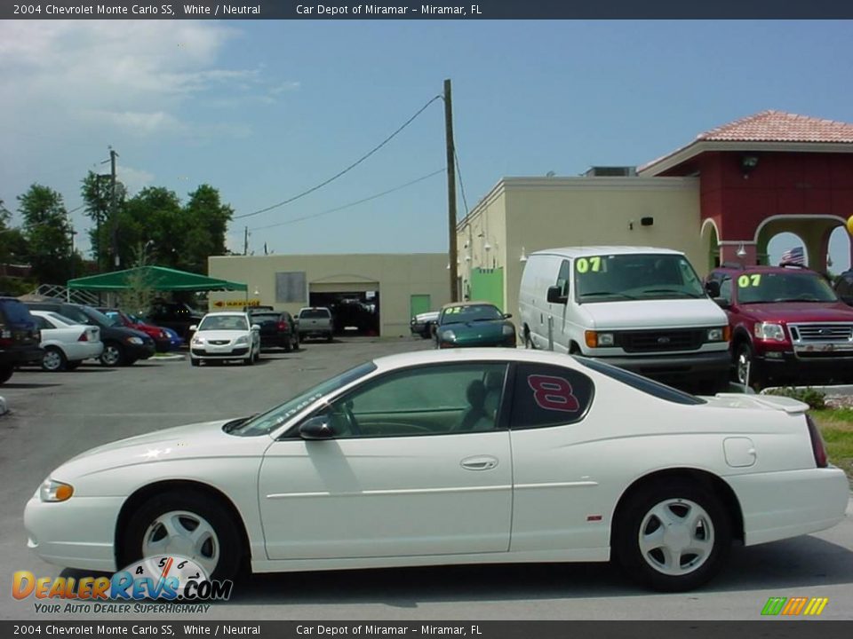 2004 Chevrolet Monte Carlo SS White / Neutral Photo #2