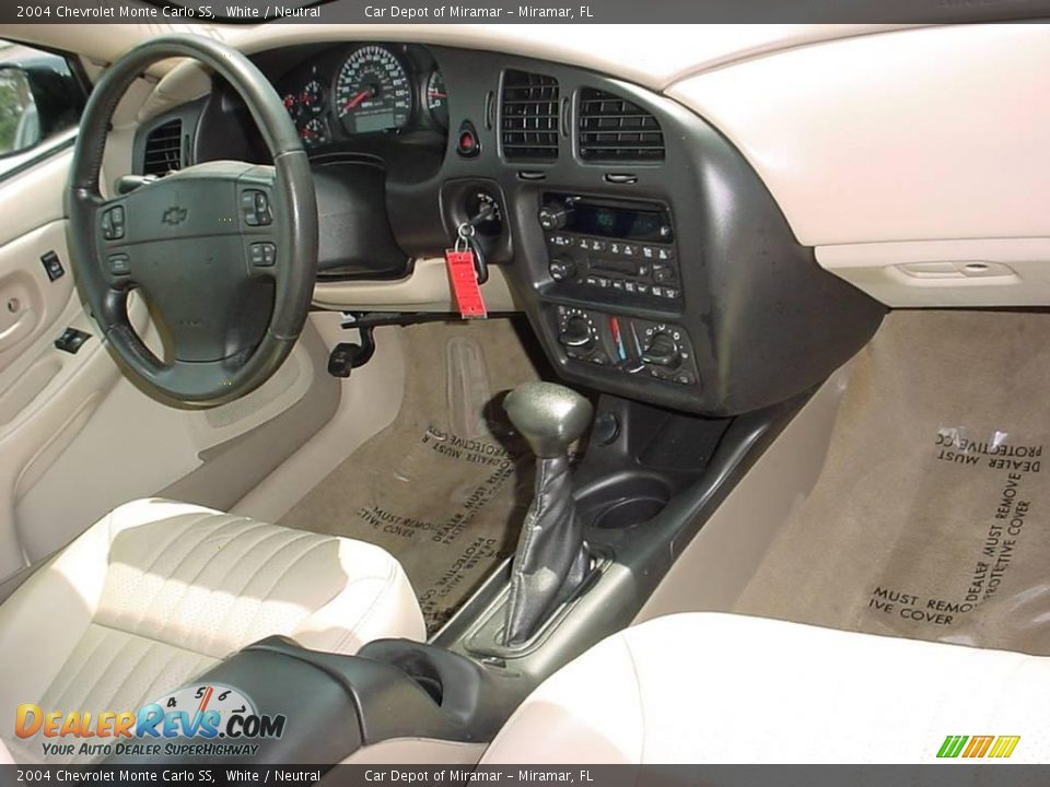 2004 Chevrolet Monte Carlo SS White / Neutral Photo #13