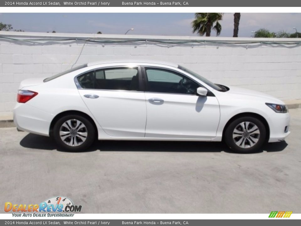 2014 Honda Accord LX Sedan White Orchid Pearl / Ivory Photo #10