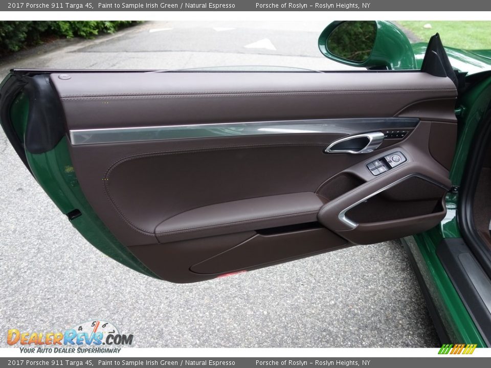 Door Panel of 2017 Porsche 911 Targa 4S Photo #14