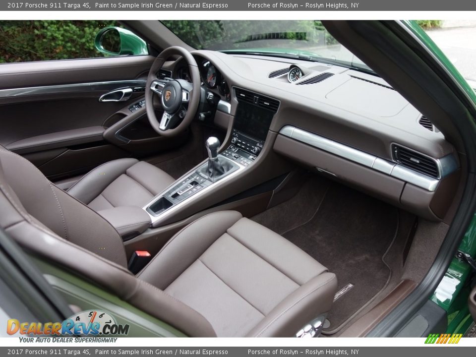 Dashboard of 2017 Porsche 911 Targa 4S Photo #16