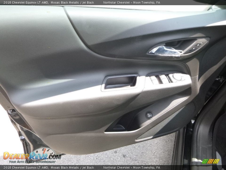 2018 Chevrolet Equinox LT AWD Mosaic Black Metallic / Jet Black Photo #15