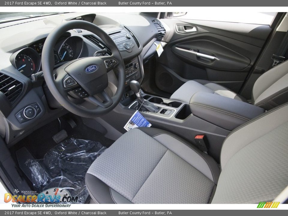 2017 Ford Escape SE 4WD Oxford White / Charcoal Black Photo #5