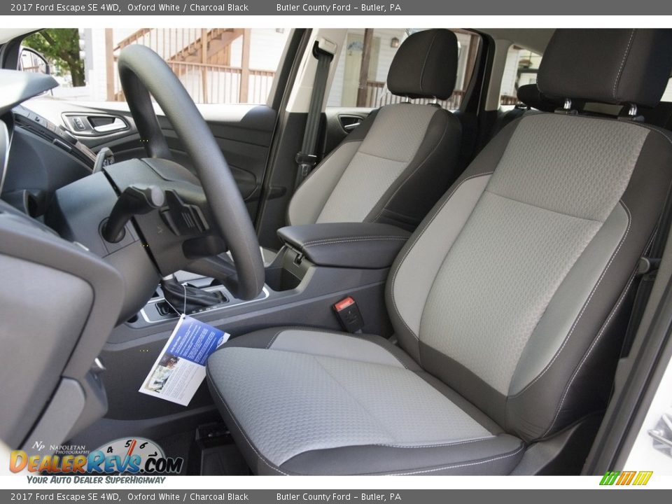 2017 Ford Escape SE 4WD Oxford White / Charcoal Black Photo #6