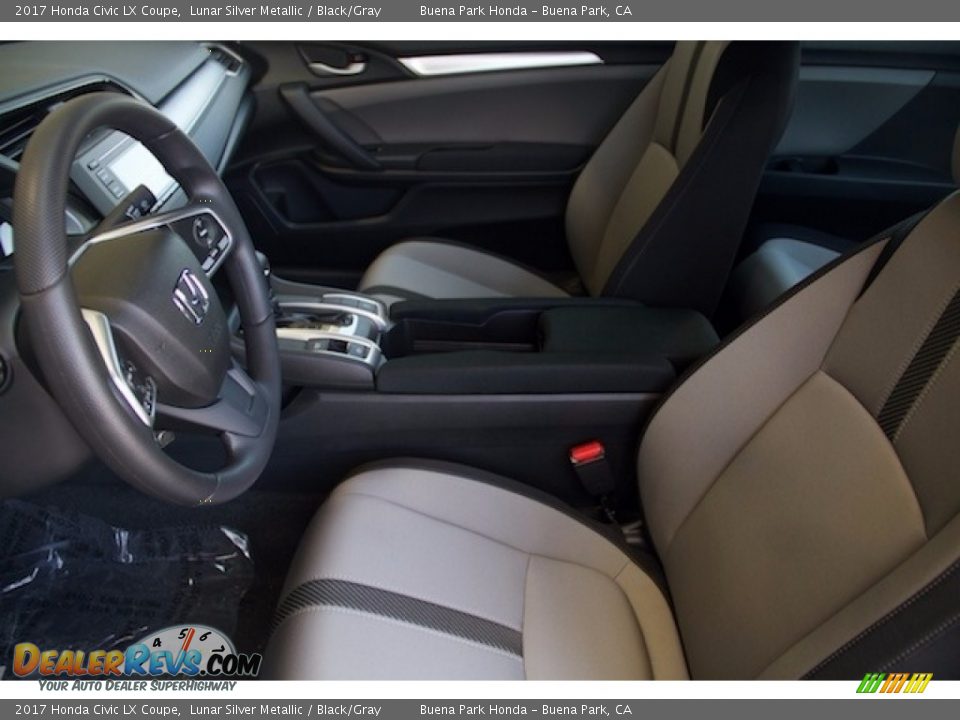 2017 Honda Civic LX Coupe Lunar Silver Metallic / Black/Gray Photo #8
