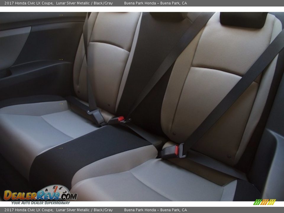 2017 Honda Civic LX Coupe Lunar Silver Metallic / Black/Gray Photo #10