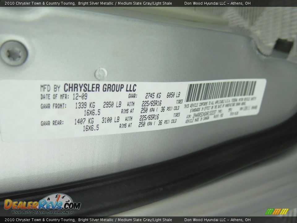 2010 Chrysler Town & Country Touring Bright Silver Metallic / Medium Slate Gray/Light Shale Photo #35