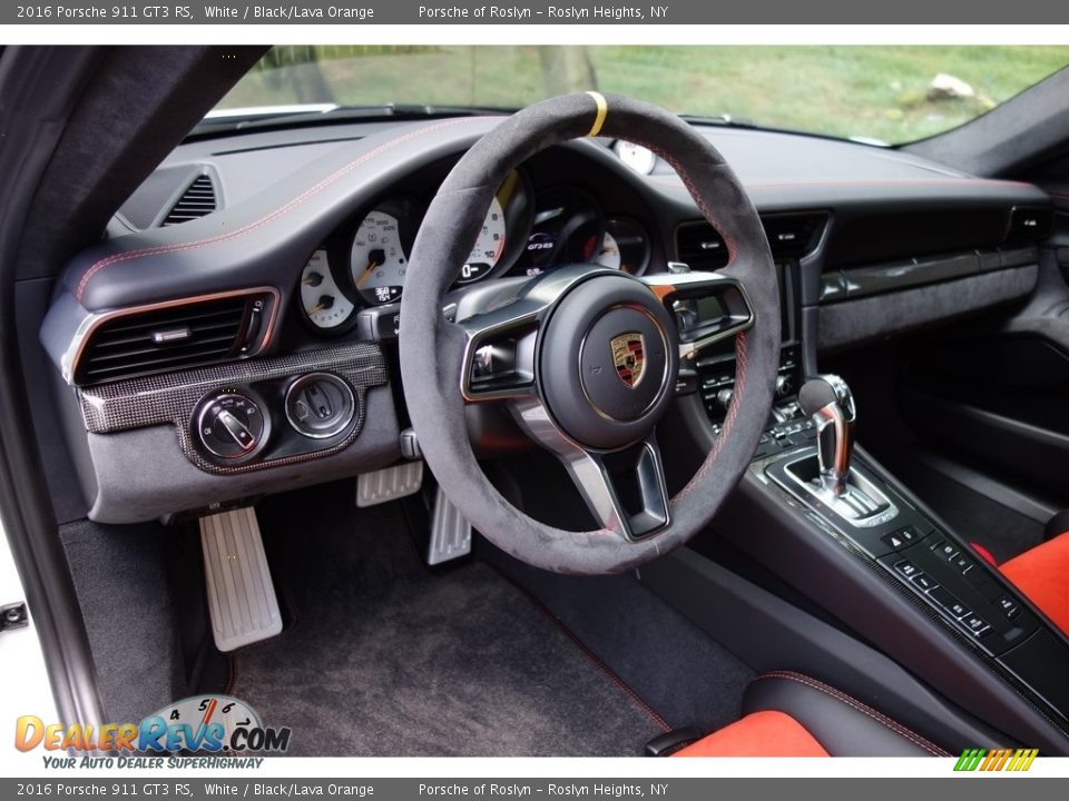 Dashboard of 2016 Porsche 911 GT3 RS Photo #23