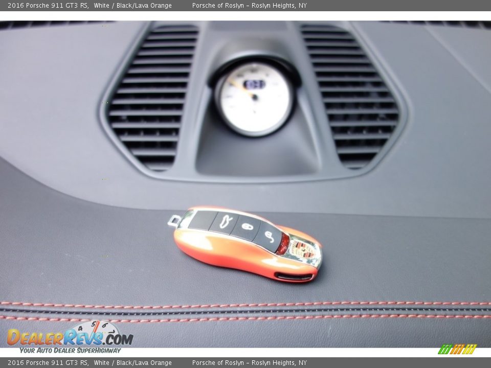 Keys of 2016 Porsche 911 GT3 RS Photo #24