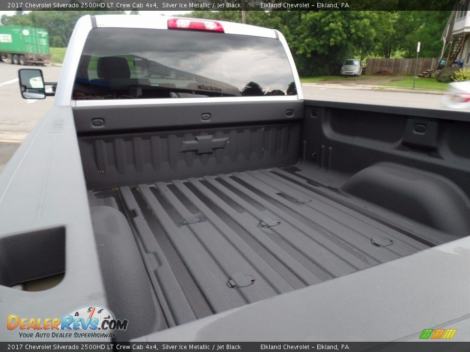 2017 Chevrolet Silverado 2500HD LT Crew Cab 4x4 Silver Ice Metallic / Jet Black Photo #7