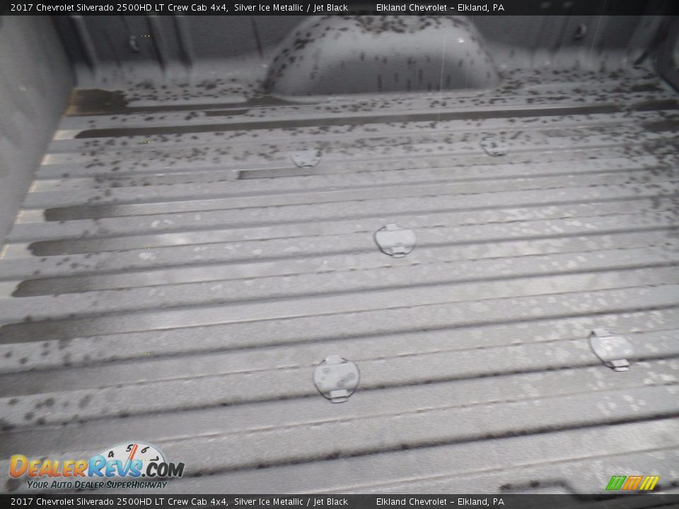 2017 Chevrolet Silverado 2500HD LT Crew Cab 4x4 Silver Ice Metallic / Jet Black Photo #8