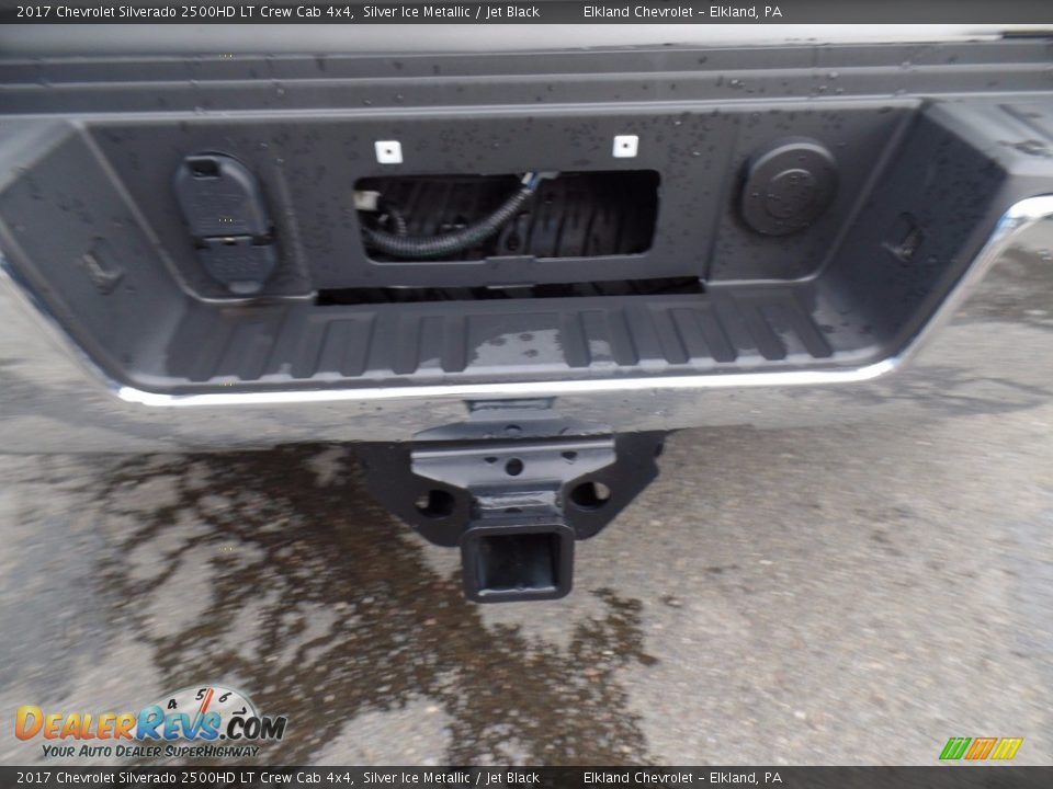 2017 Chevrolet Silverado 2500HD LT Crew Cab 4x4 Silver Ice Metallic / Jet Black Photo #11