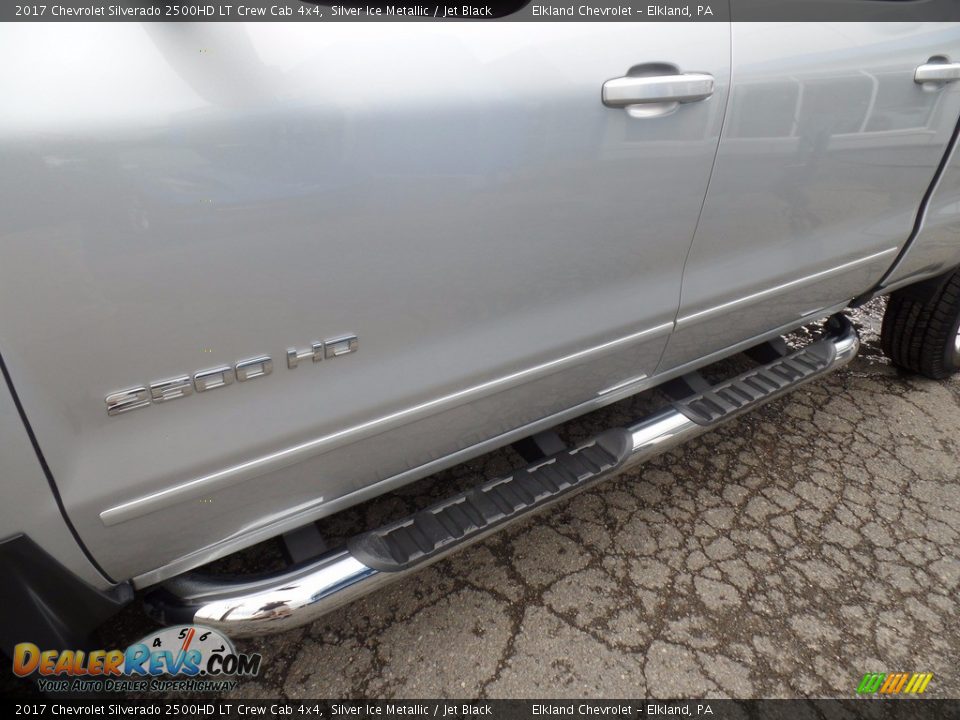 2017 Chevrolet Silverado 2500HD LT Crew Cab 4x4 Silver Ice Metallic / Jet Black Photo #13