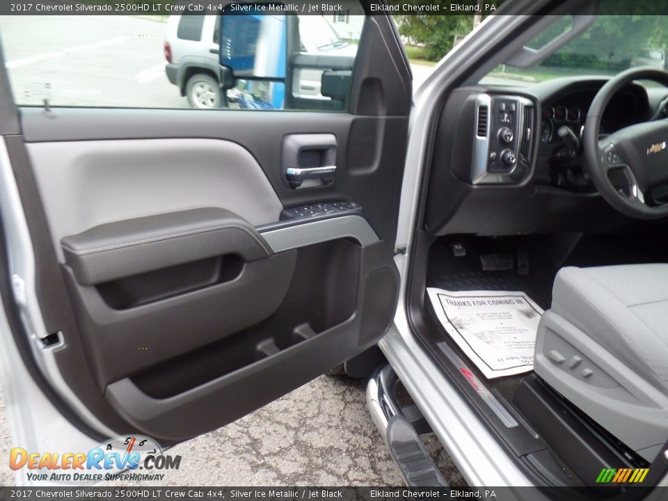 2017 Chevrolet Silverado 2500HD LT Crew Cab 4x4 Silver Ice Metallic / Jet Black Photo #14