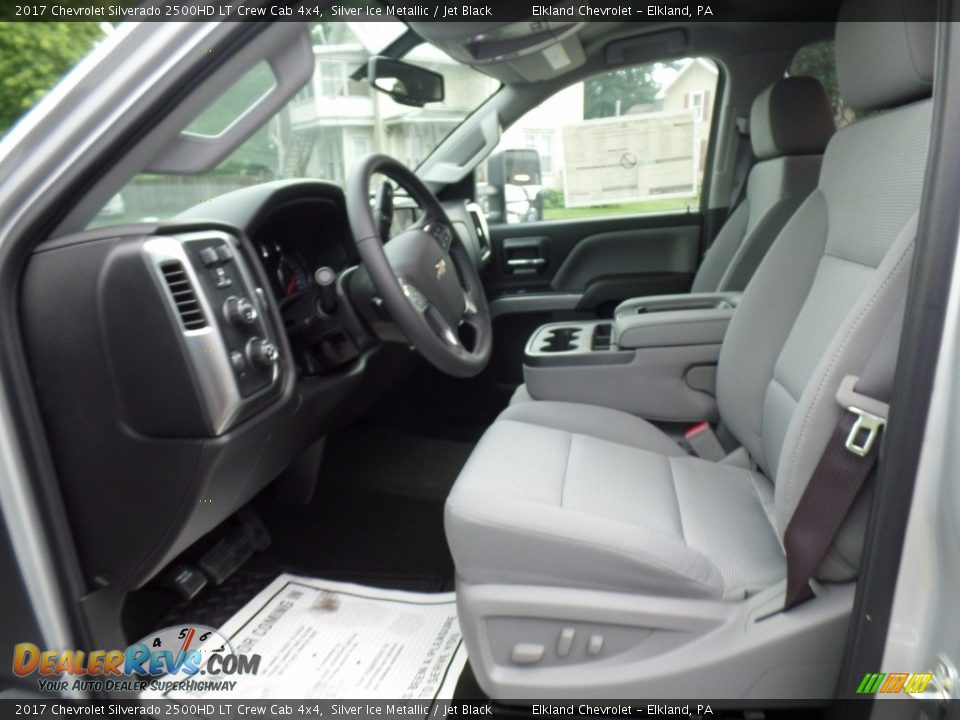 2017 Chevrolet Silverado 2500HD LT Crew Cab 4x4 Silver Ice Metallic / Jet Black Photo #17