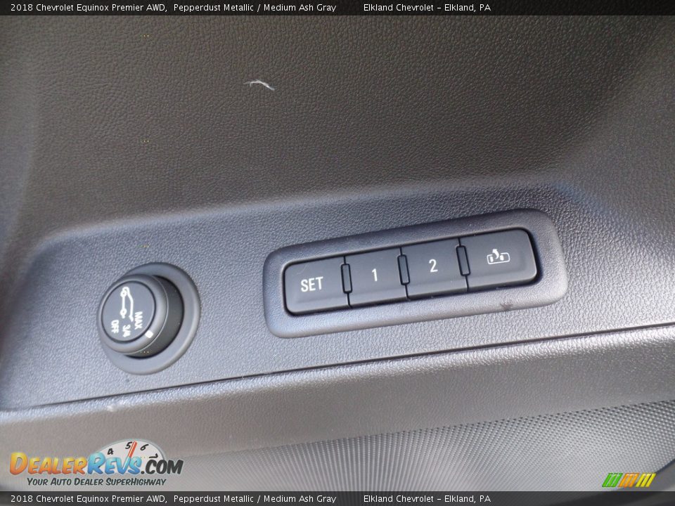 Controls of 2018 Chevrolet Equinox Premier AWD Photo #15