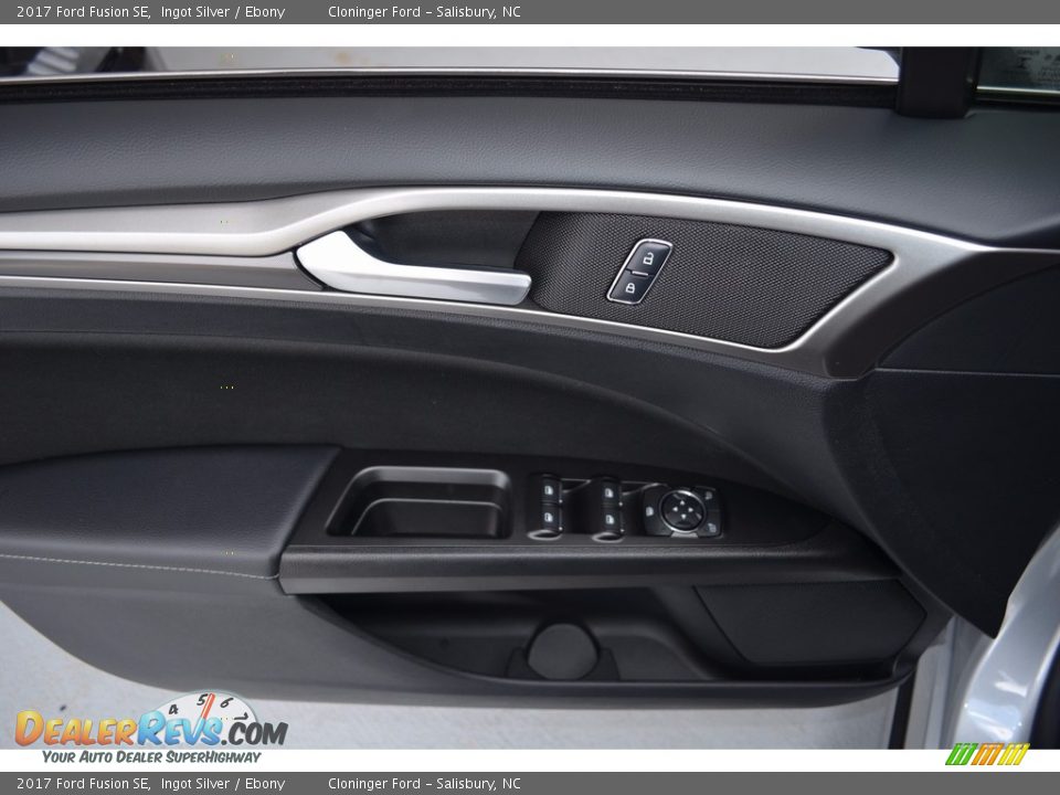 2017 Ford Fusion SE Ingot Silver / Ebony Photo #5