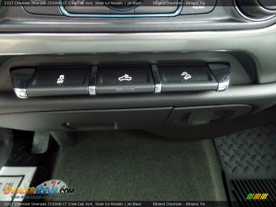 2017 Chevrolet Silverado 2500HD LT Crew Cab 4x4 Silver Ice Metallic / Jet Black Photo #34