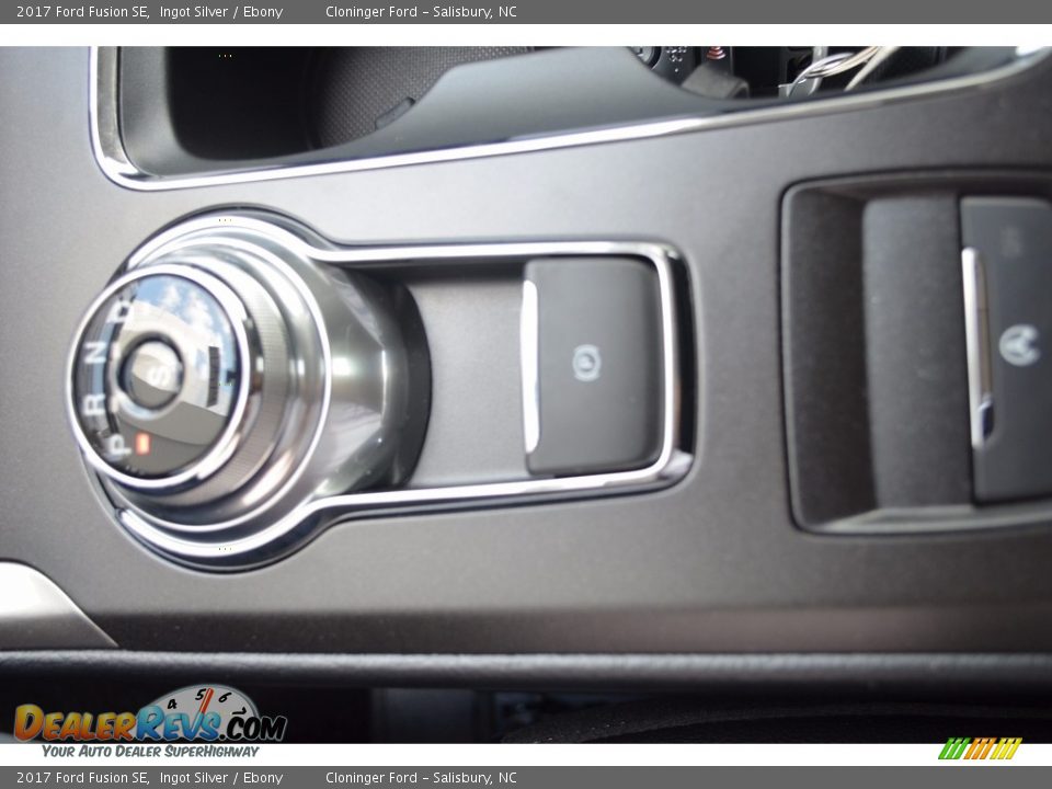 2017 Ford Fusion SE Ingot Silver / Ebony Photo #16