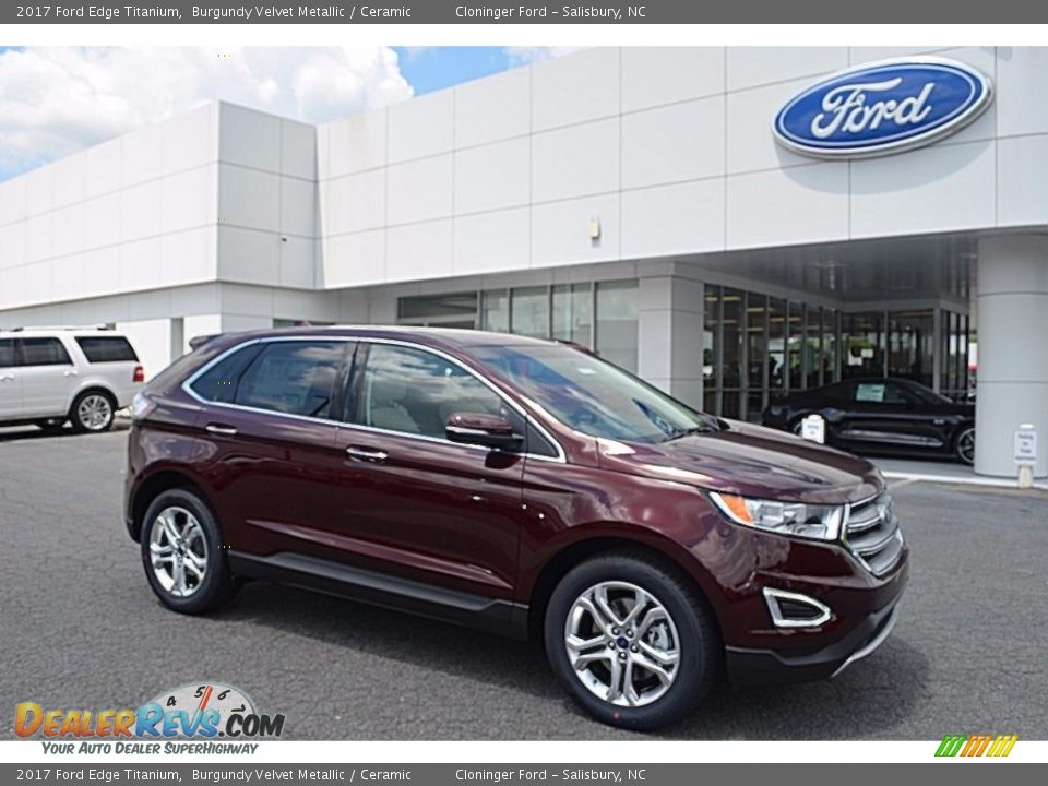 Front 3/4 View of 2017 Ford Edge Titanium Photo #1
