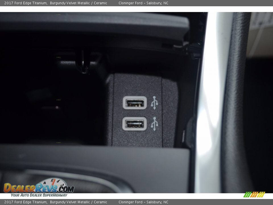 2017 Ford Edge Titanium Burgundy Velvet Metallic / Ceramic Photo #18
