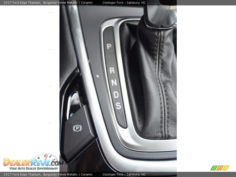 2017 Ford Edge Titanium Burgundy Velvet Metallic / Ceramic Photo #19