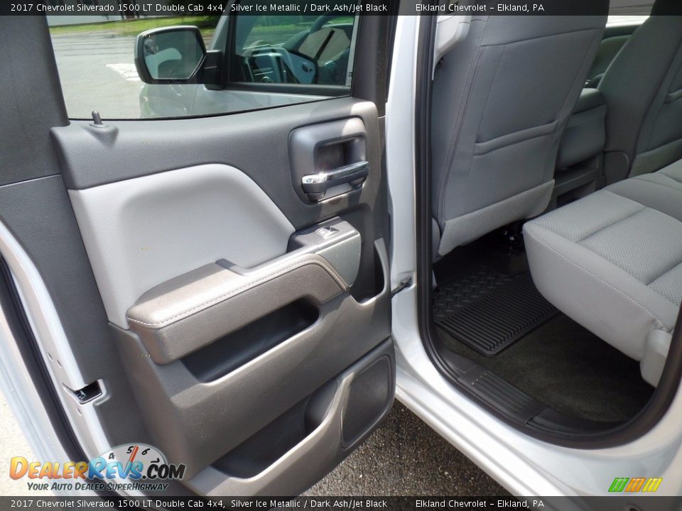 2017 Chevrolet Silverado 1500 LT Double Cab 4x4 Silver Ice Metallic / Dark Ash/Jet Black Photo #36