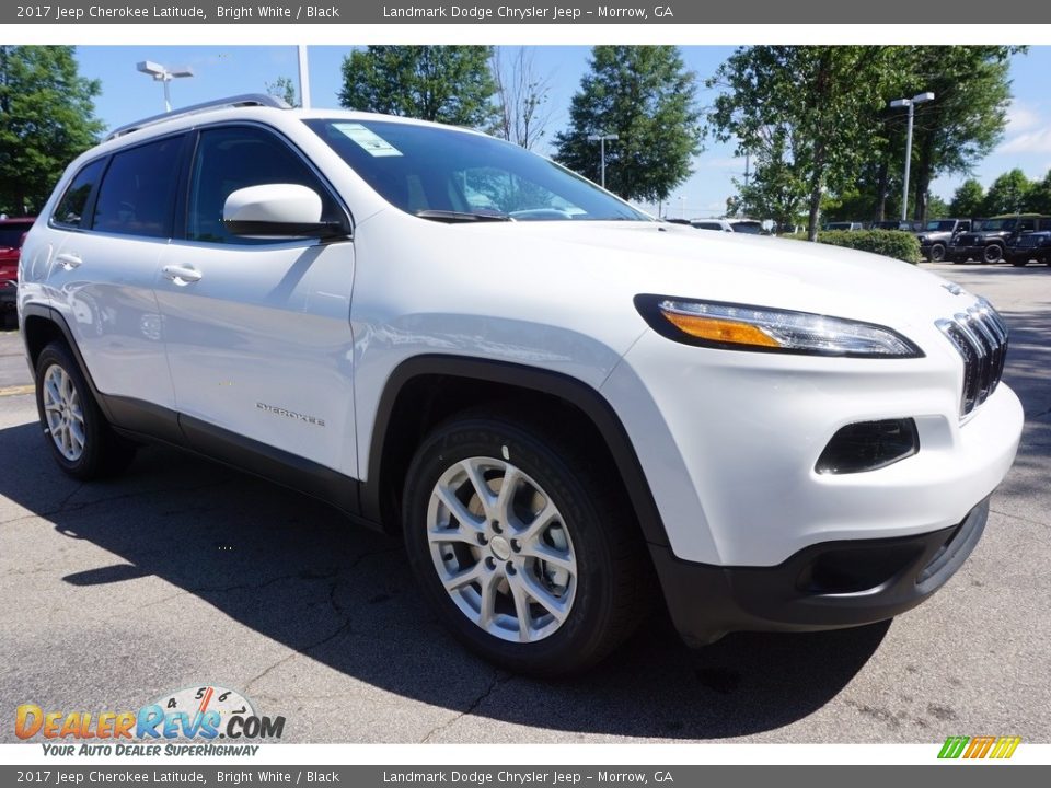 2017 Jeep Cherokee Latitude Bright White / Black Photo #4