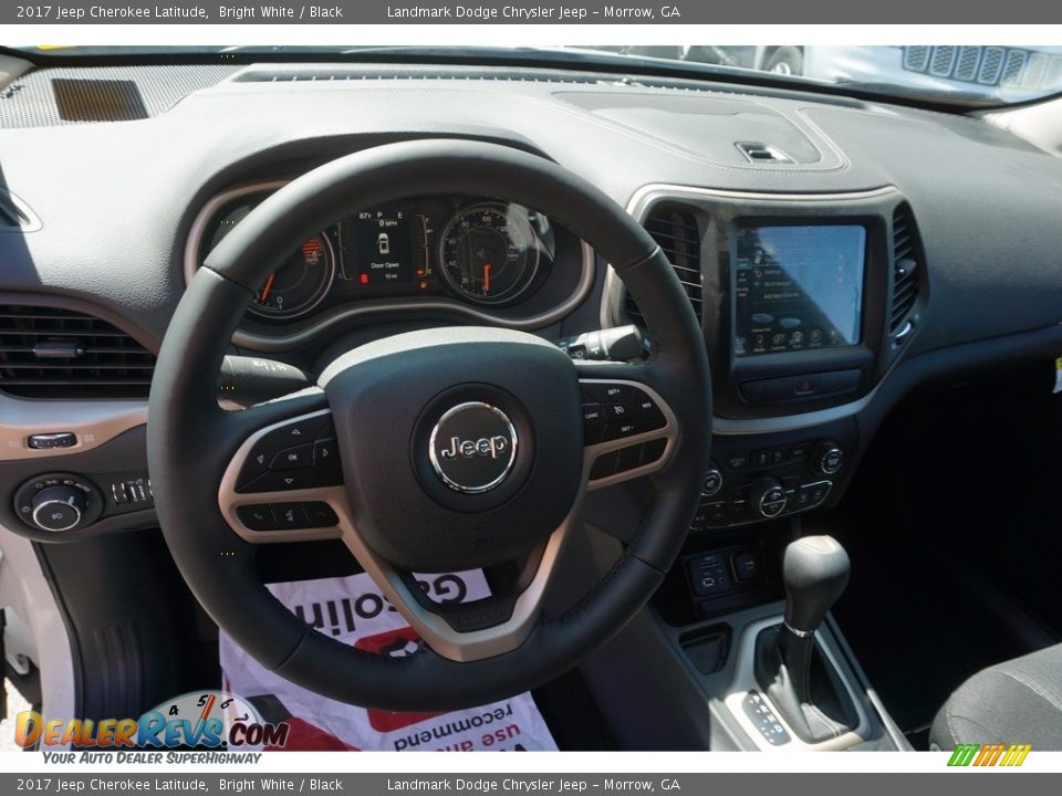 2017 Jeep Cherokee Latitude Bright White / Black Photo #7