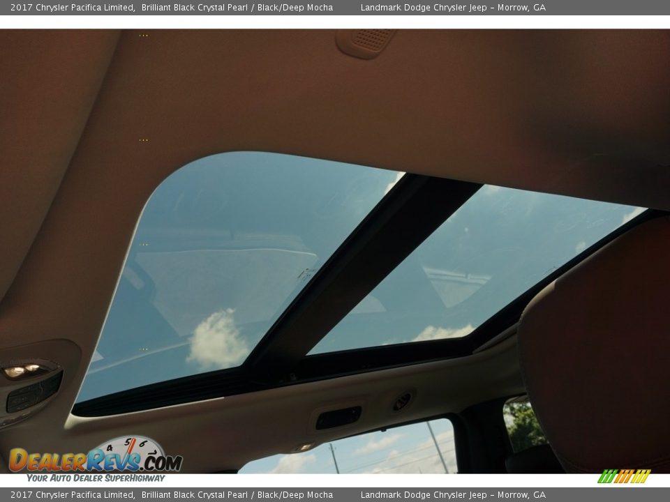 2017 Chrysler Pacifica Limited Brilliant Black Crystal Pearl / Black/Deep Mocha Photo #8