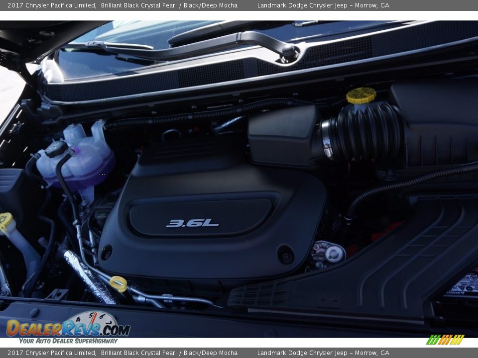 2017 Chrysler Pacifica Limited Brilliant Black Crystal Pearl / Black/Deep Mocha Photo #9