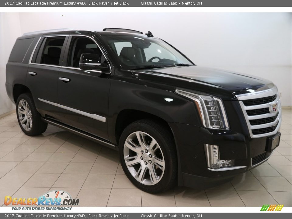 Front 3/4 View of 2017 Cadillac Escalade Premium Luxury 4WD Photo #1