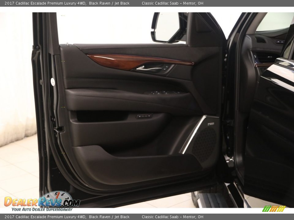 2017 Cadillac Escalade Premium Luxury 4WD Black Raven / Jet Black Photo #4