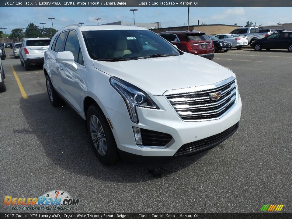 2017 Cadillac XT5 Luxury AWD Crystal White Tricoat / Sahara Beige Photo #1