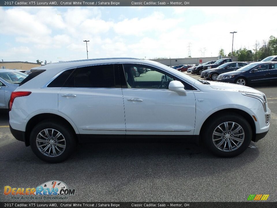 2017 Cadillac XT5 Luxury AWD Crystal White Tricoat / Sahara Beige Photo #2