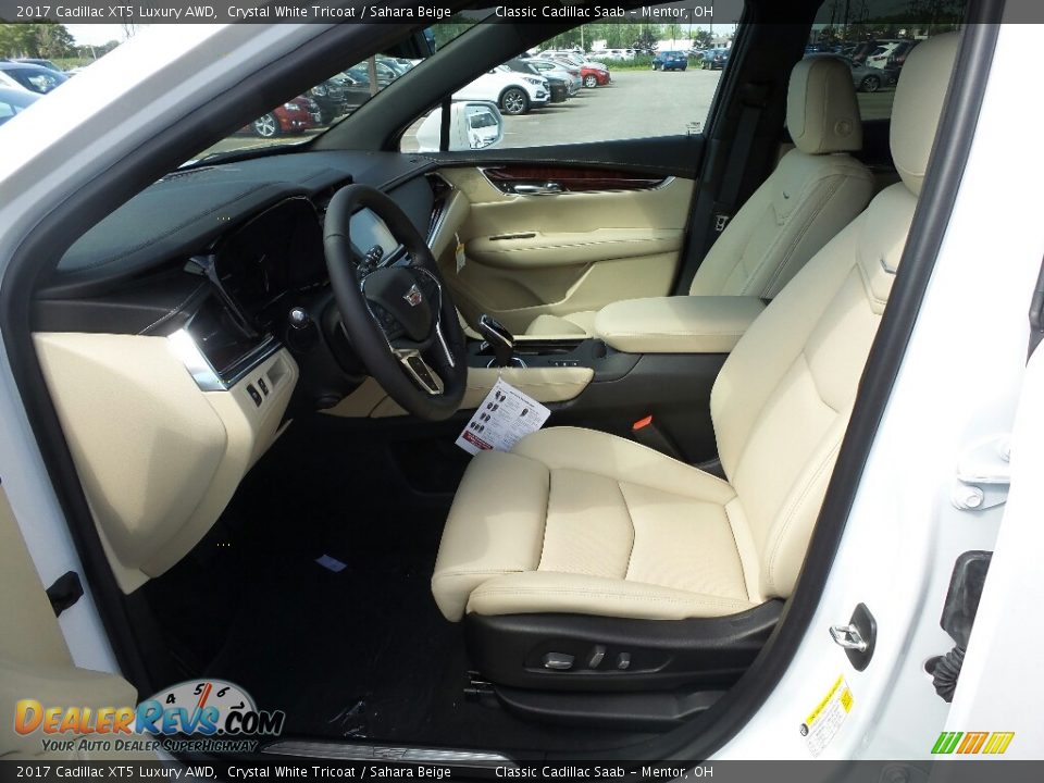 2017 Cadillac XT5 Luxury AWD Crystal White Tricoat / Sahara Beige Photo #3