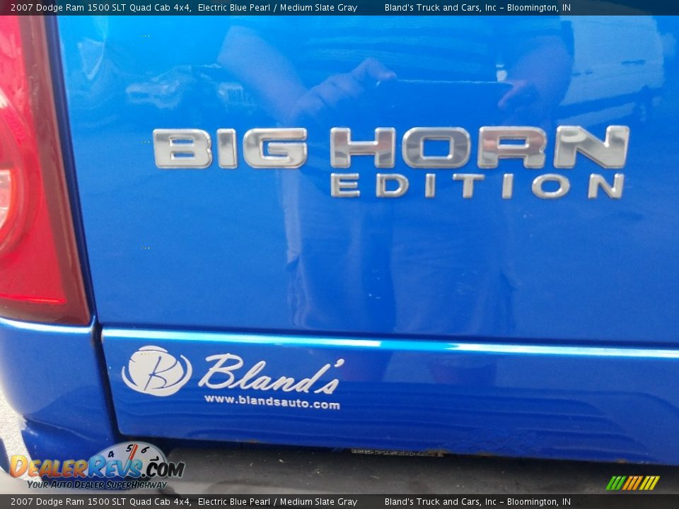 2007 Dodge Ram 1500 SLT Quad Cab 4x4 Electric Blue Pearl / Medium Slate Gray Photo #6