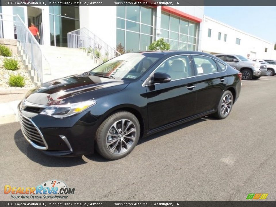 Front 3/4 View of 2018 Toyota Avalon XLE Photo #5
