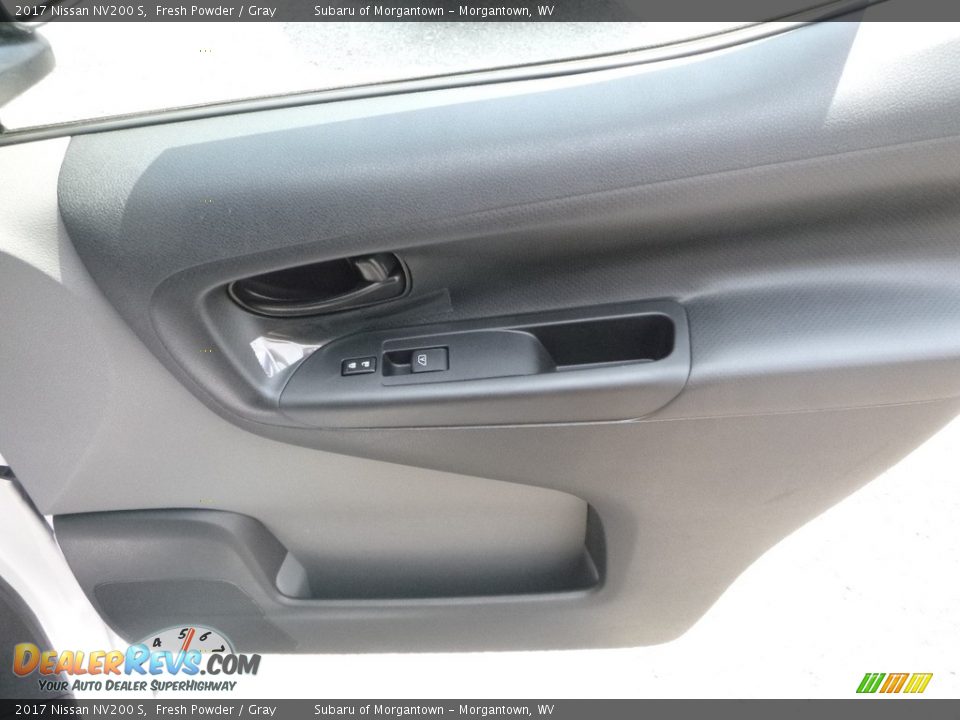 2017 Nissan NV200 S Fresh Powder / Gray Photo #5