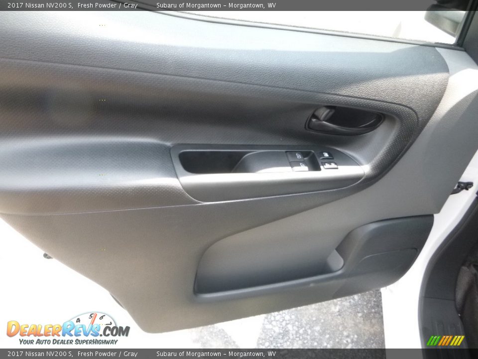 2017 Nissan NV200 S Fresh Powder / Gray Photo #16