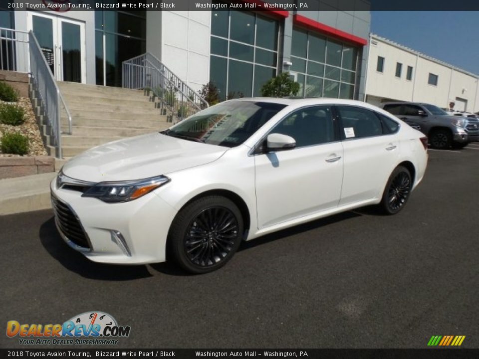 Front 3/4 View of 2018 Toyota Avalon Touring Photo #5