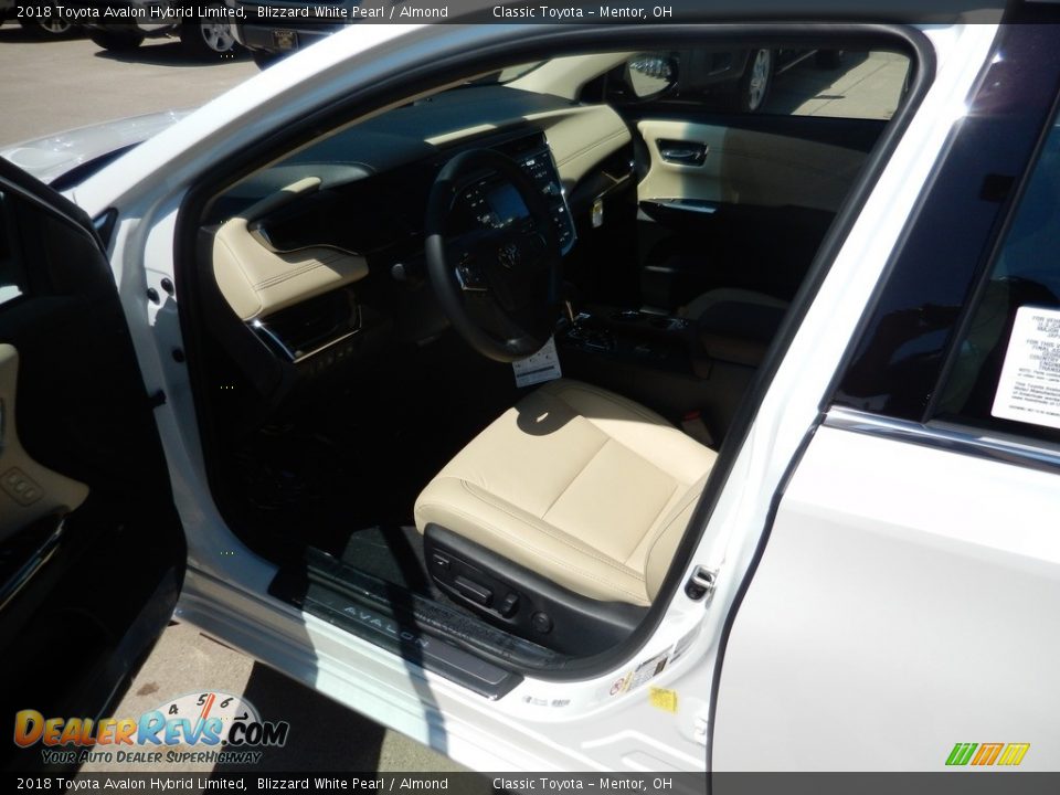 2018 Toyota Avalon Hybrid Limited Blizzard White Pearl / Almond Photo #3