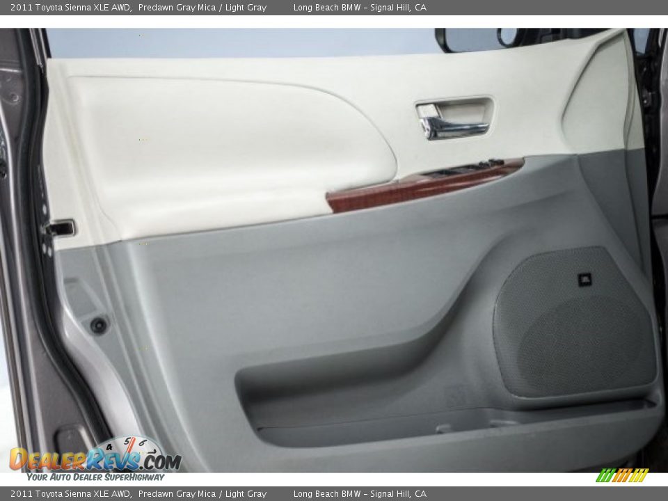 2011 Toyota Sienna XLE AWD Predawn Gray Mica / Light Gray Photo #15