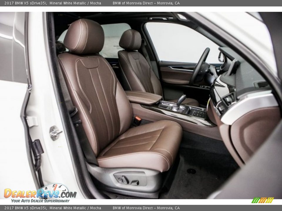 2017 BMW X5 sDrive35i Mineral White Metallic / Mocha Photo #2