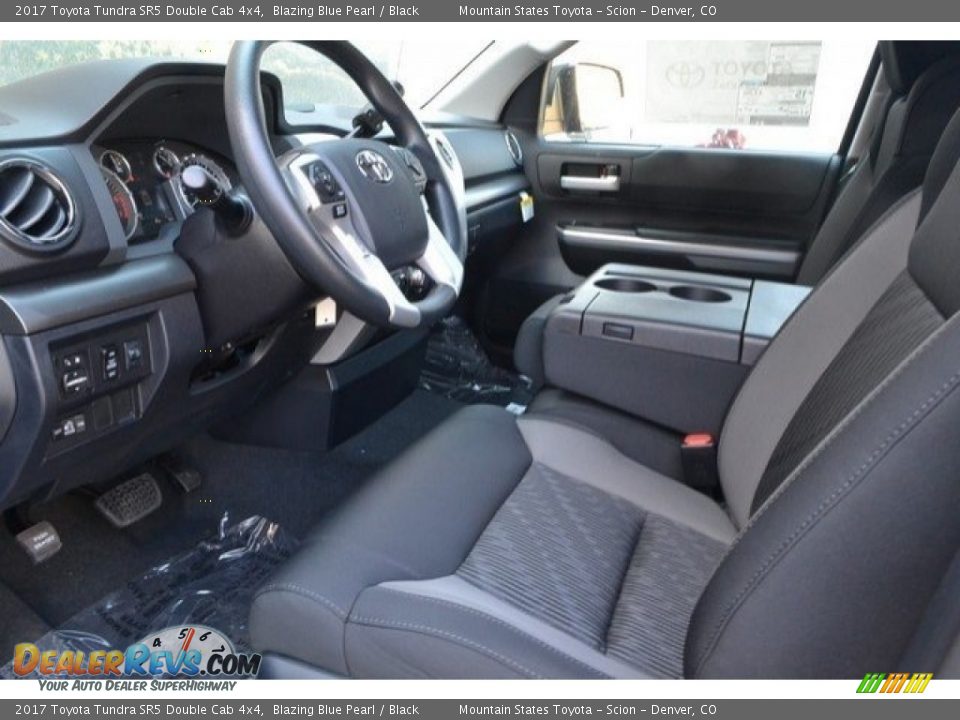 2017 Toyota Tundra SR5 Double Cab 4x4 Blazing Blue Pearl / Black Photo #5