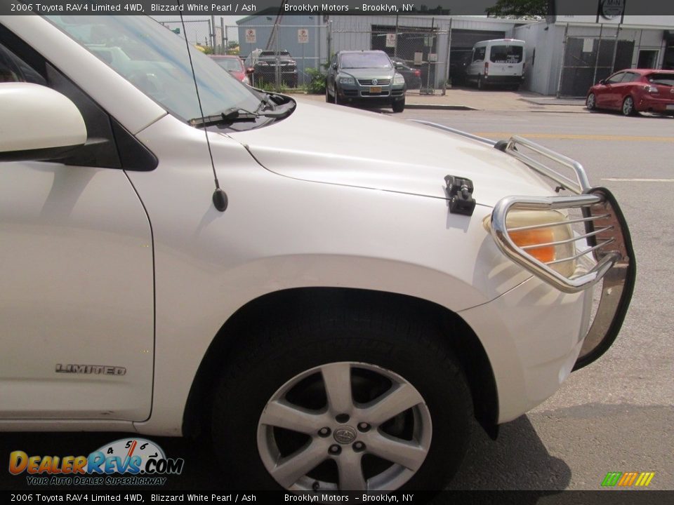 2006 Toyota RAV4 Limited 4WD Blizzard White Pearl / Ash Photo #5